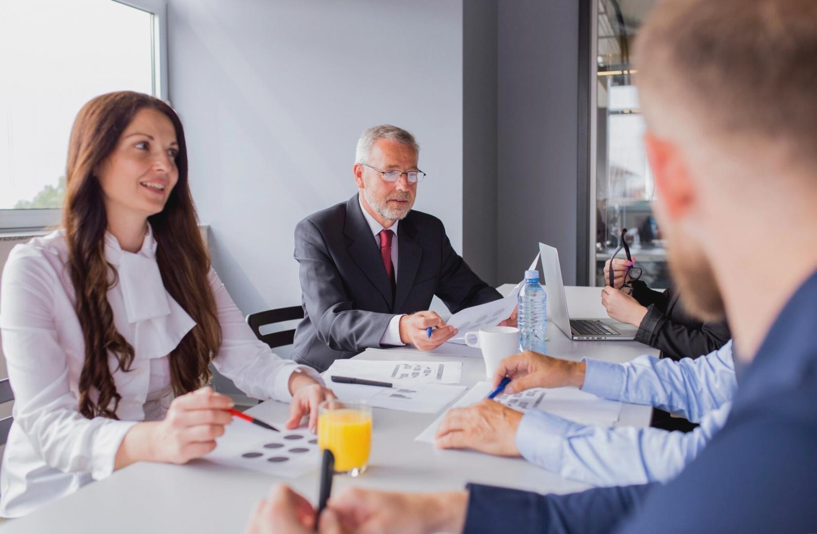 Advanced financial modeling techniques being demonstrated in our modern learning environment